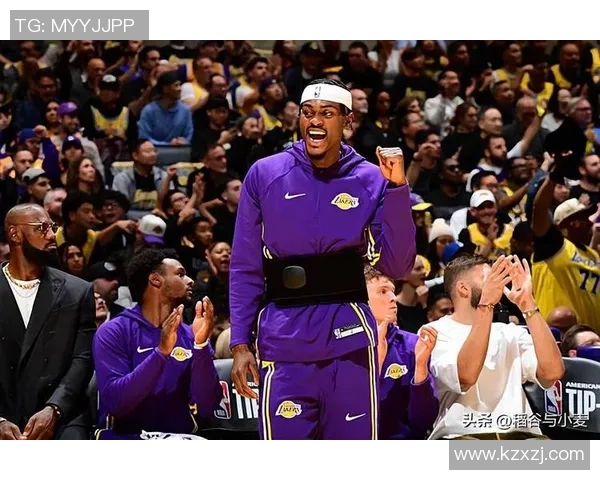 马刺队索坎在“礼貌的交流”后，称湖人范德比尔特“情绪不稳定”